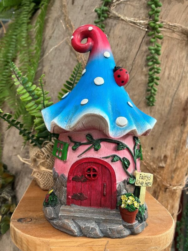 FAIRY HOUSE FANTASY 4 SOLAR