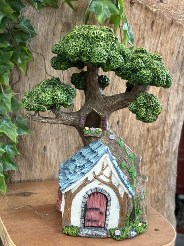 FAIRY HOUSE - FAIRY TREE HOUSE